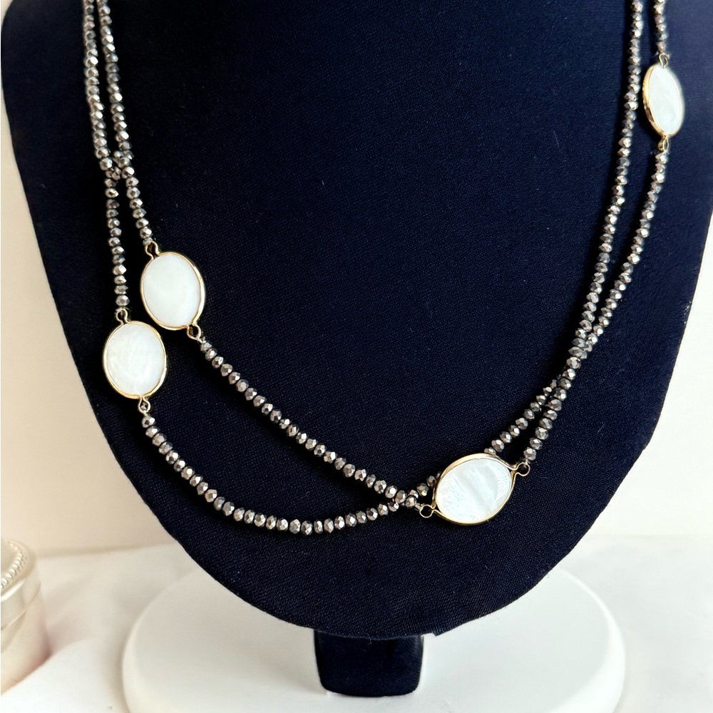 Source Unknown Elegant Silver Hematite, gold tone and Cream Necklace